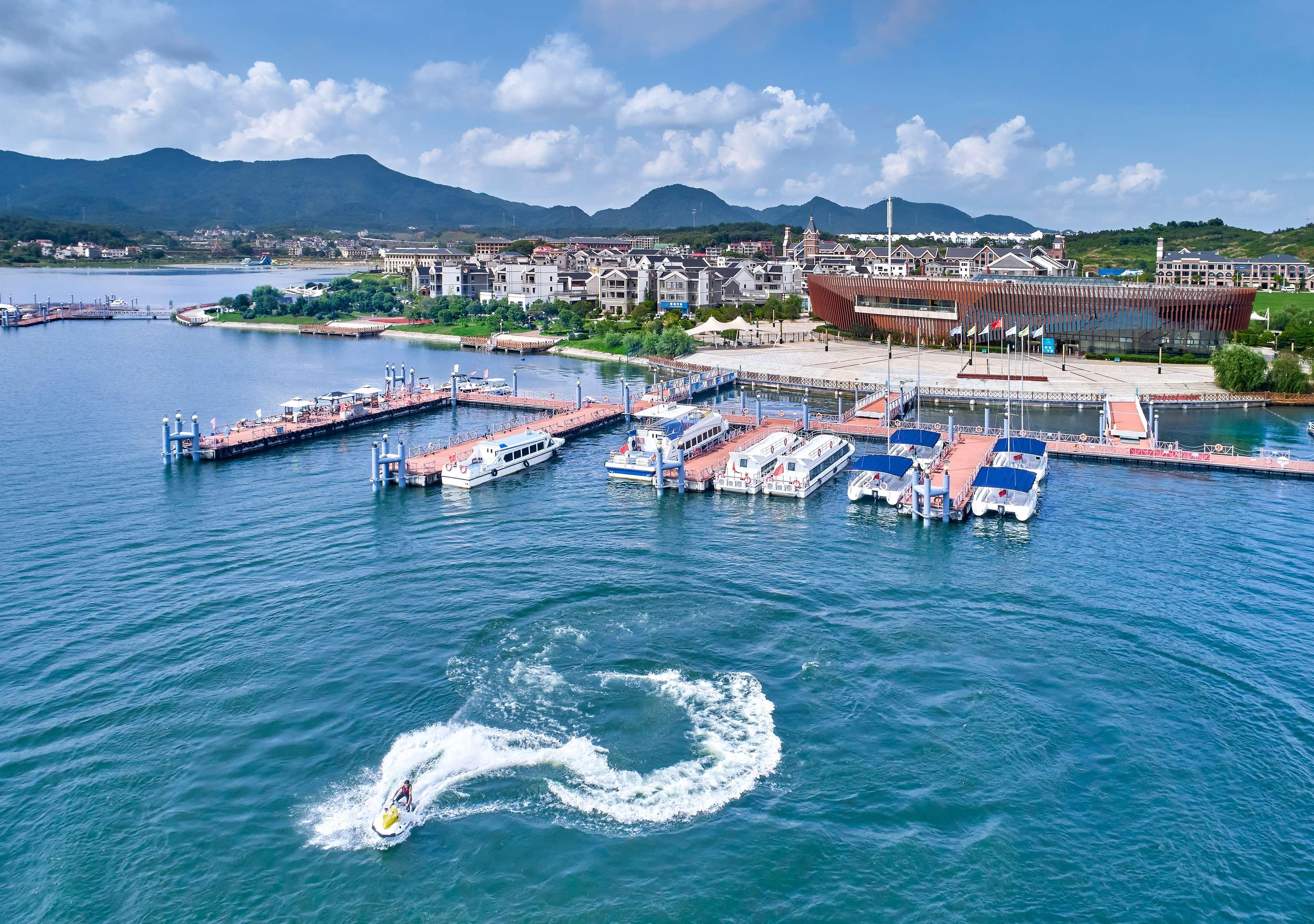 Lushan West Sea Resort, Curio Collection By Hilton Jiujiang  Exterior photo