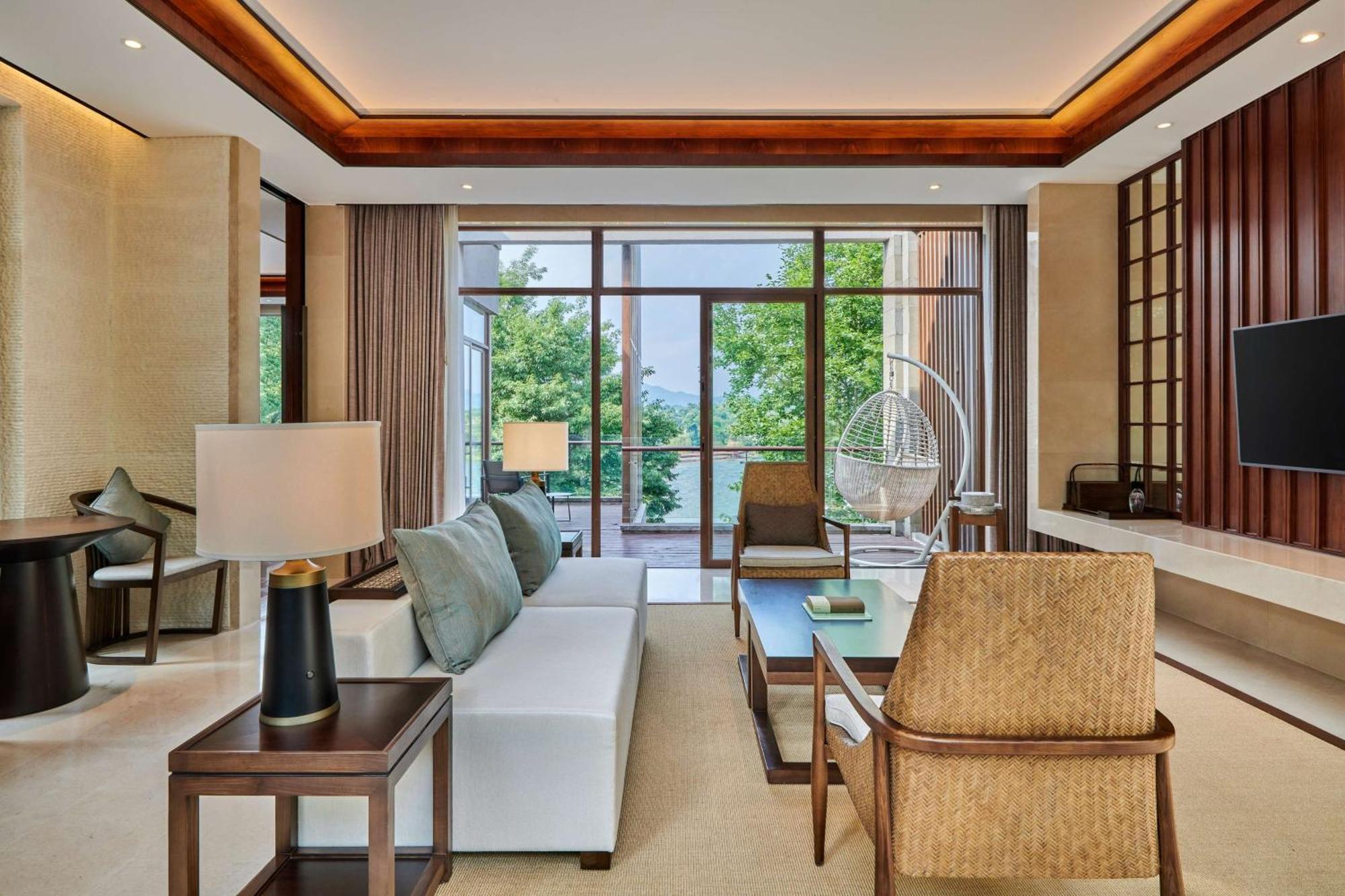 Lushan West Sea Resort, Curio Collection By Hilton Jiujiang  Exterior photo